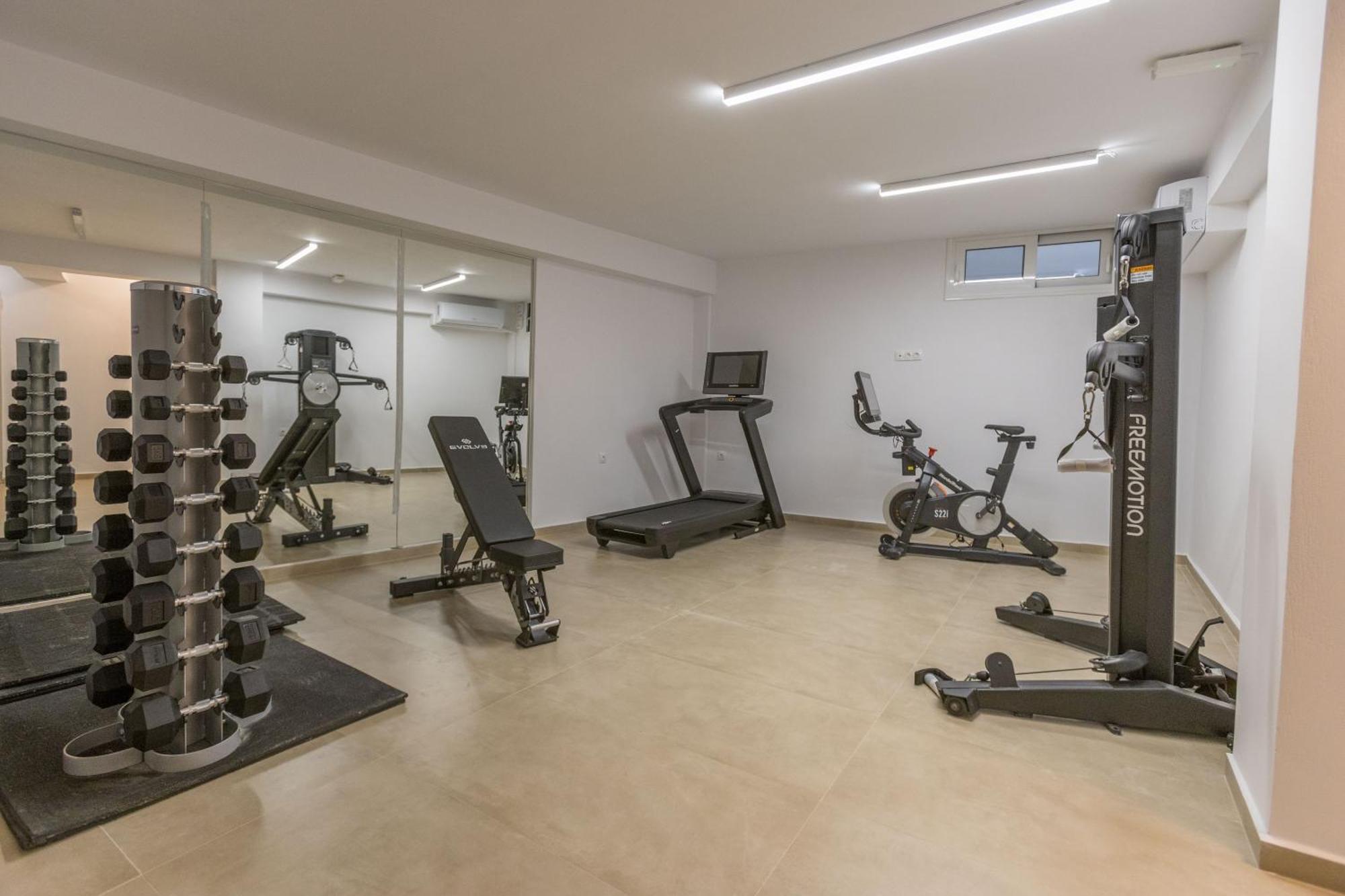 Raise Pagrati Serviced Appartement