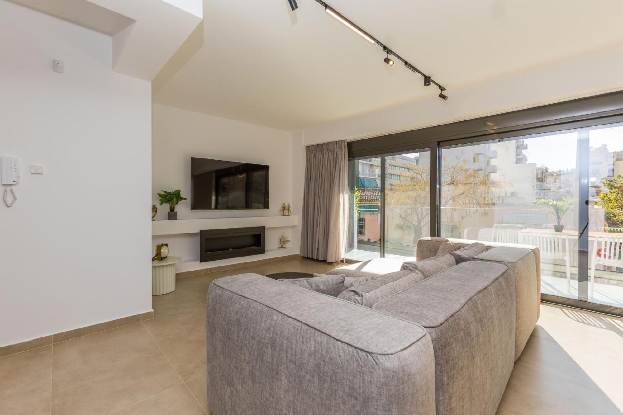 Raise Pagrati Serviced Appartement *