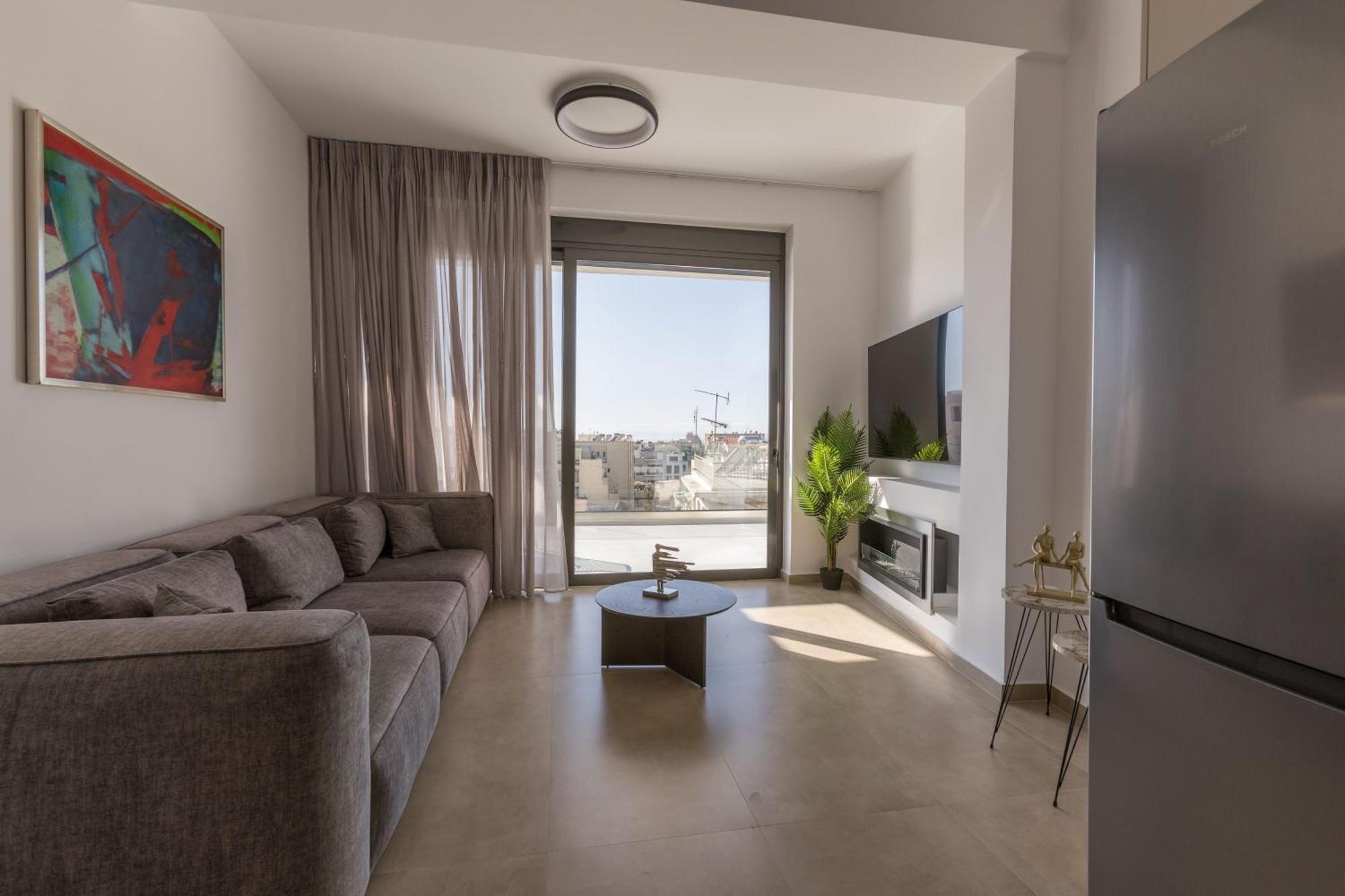 Raise Pagrati Serviced Appartement