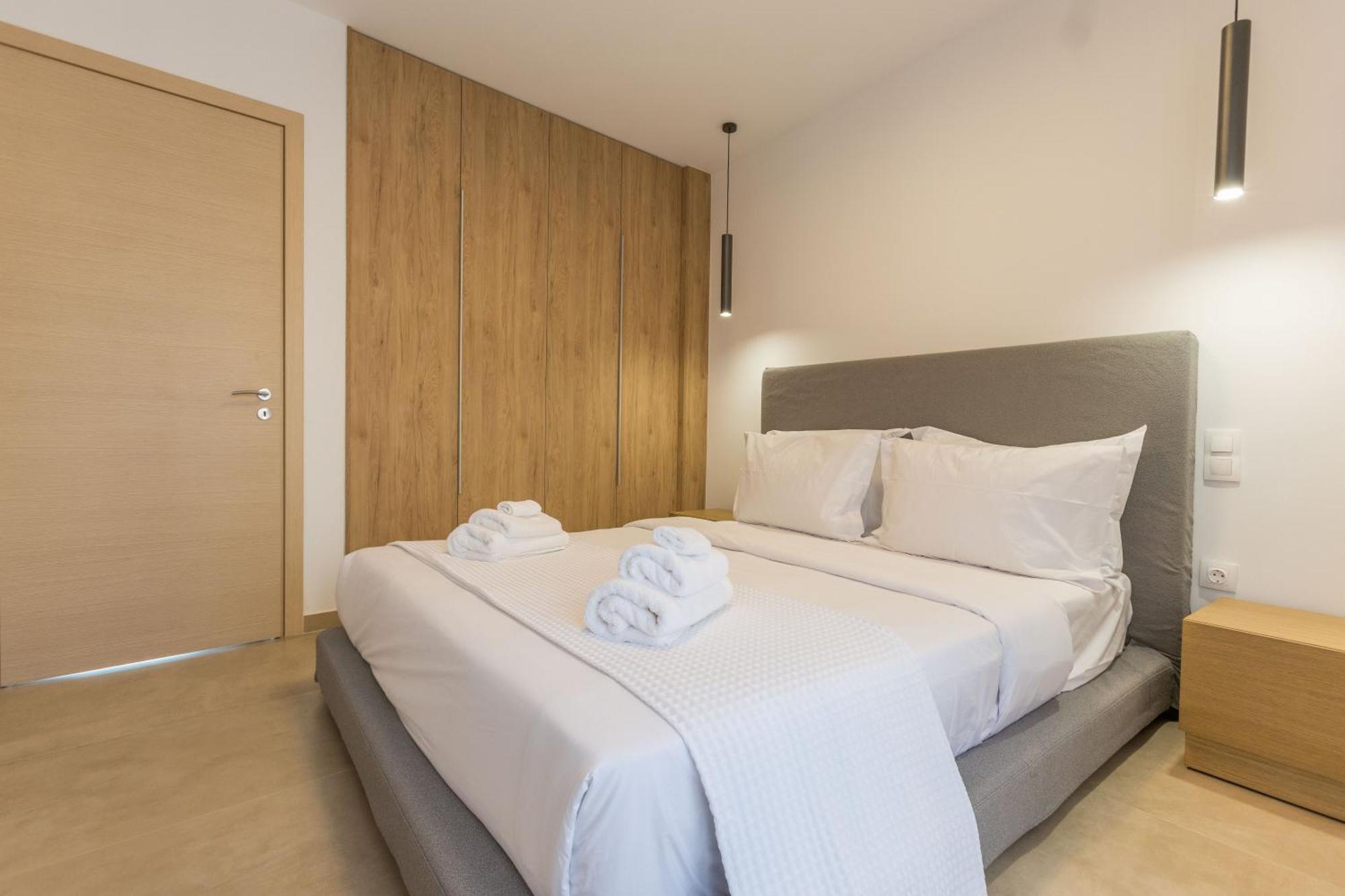 Raise Pagrati Serviced Apartment