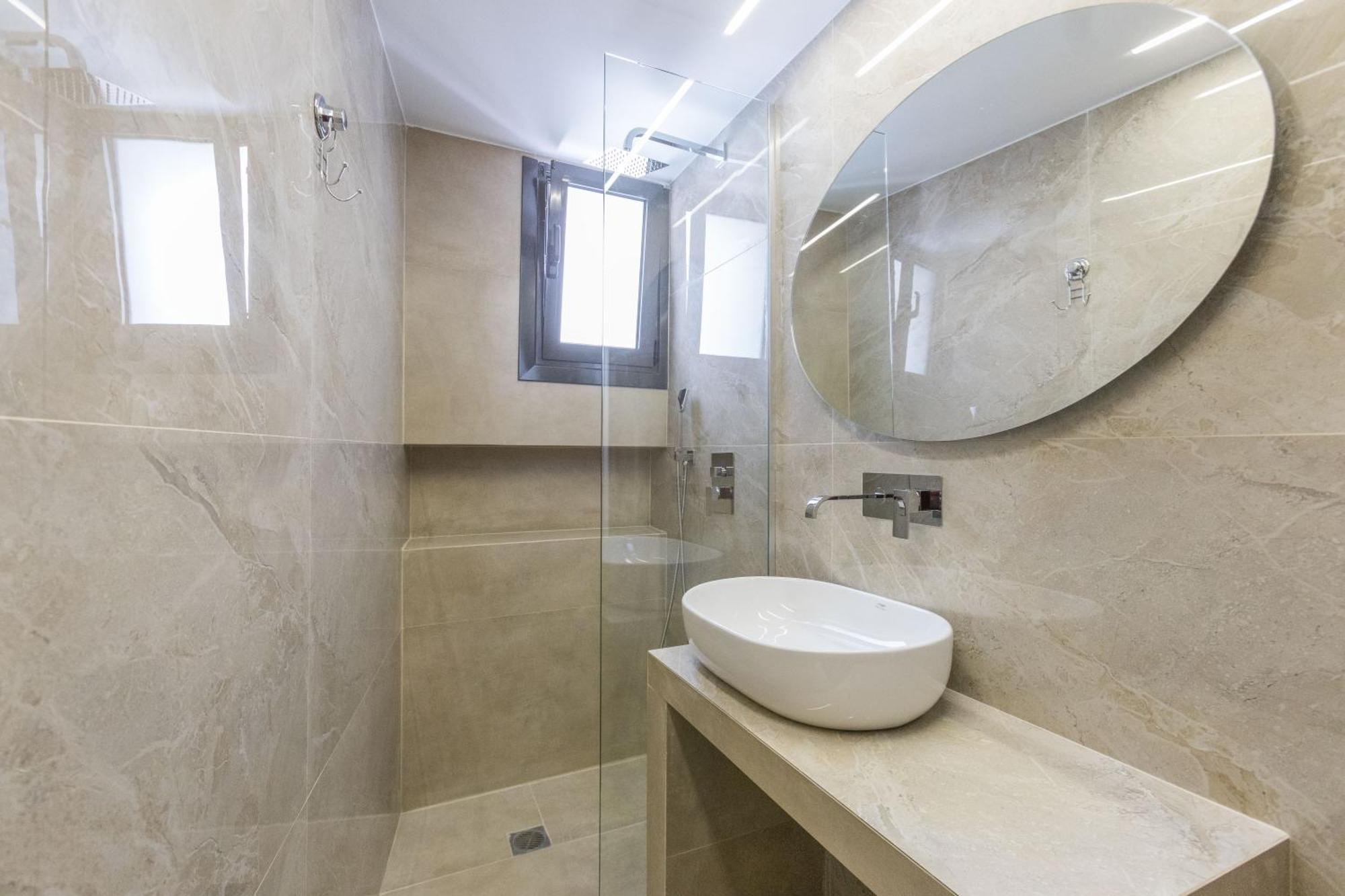 Apartment Raise Pagrati Serviced